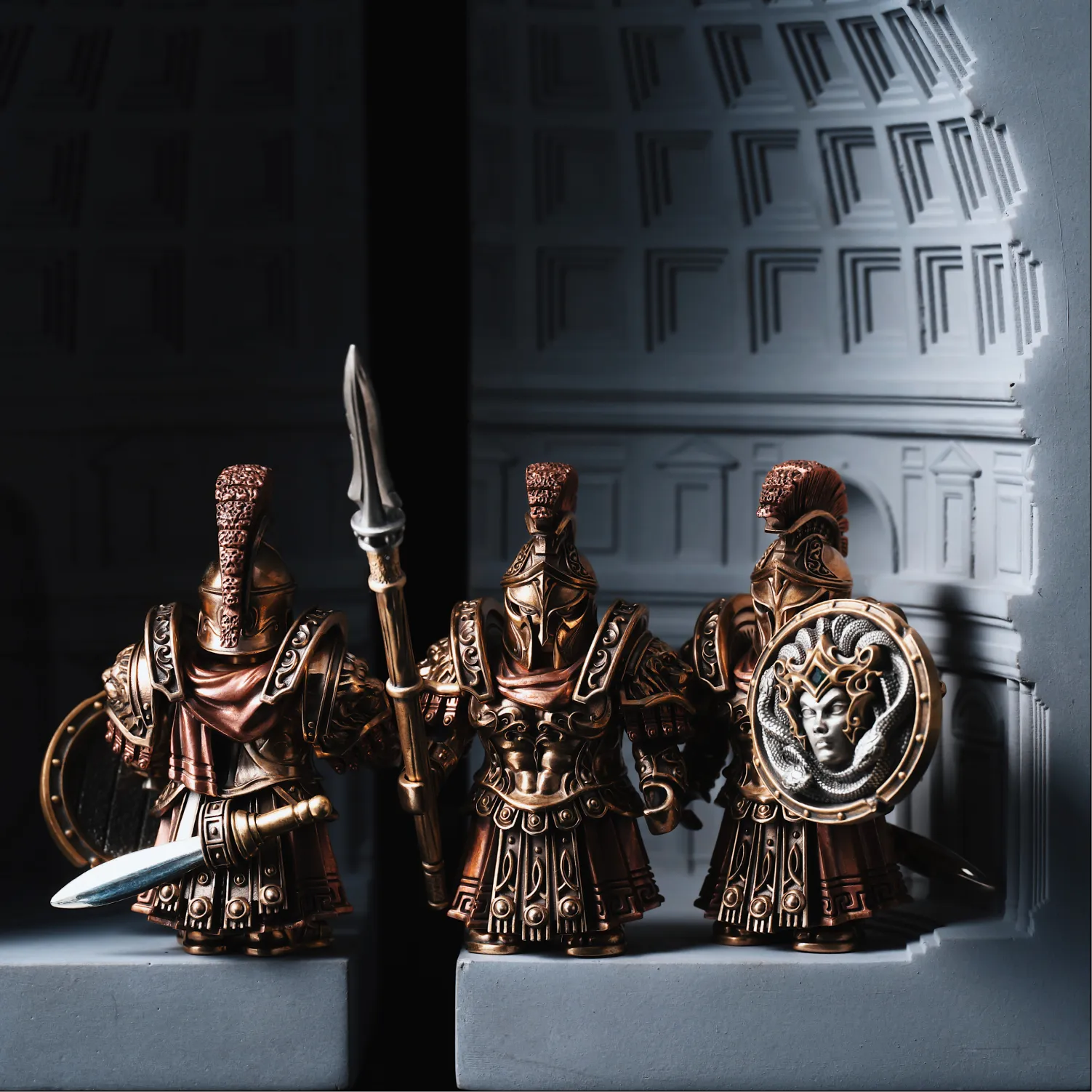 Spartan Warrior Bronze Copper Figurine – Magnetic Desk Decor Detachable Metal Collectible